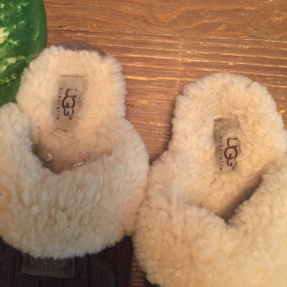 Ugg slippers color brown - Picture 4 of 7